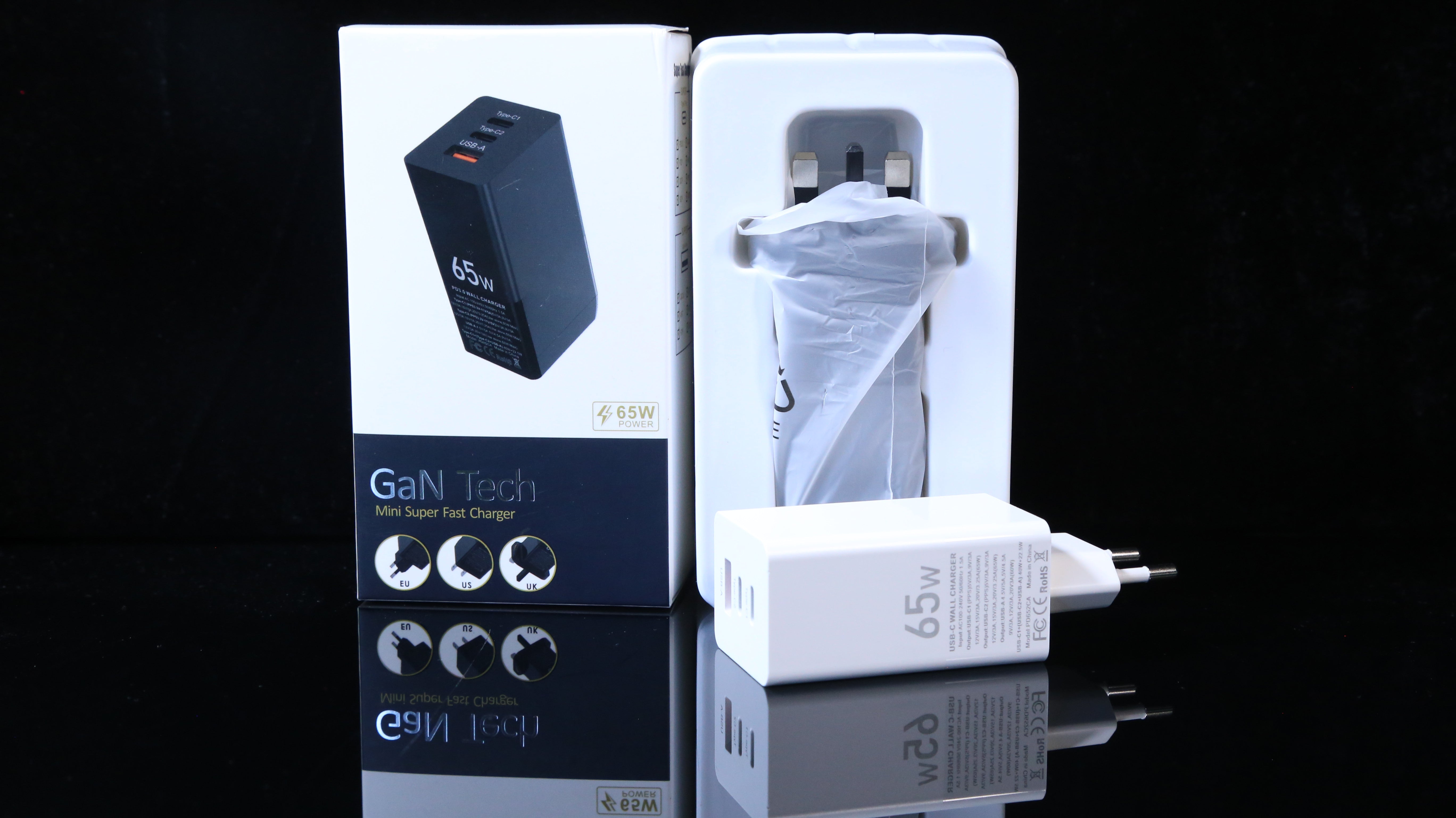 UUTEK i10 2021 New Arrival 65W Super Fast Charging Plug Gallium Nitride Charger for Laptop Mobile Phone